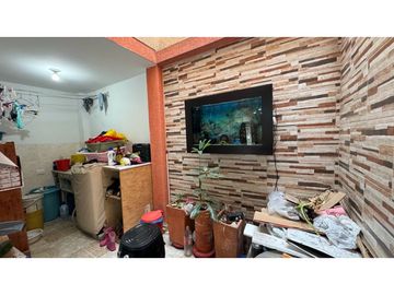 Casa de dos pisos en venta - permuta Barrio La Cosecha Palmira Valle