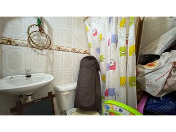 Casa de dos pisos en venta - permuta Barrio La Cosecha Palmira Valle