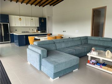 Casa de 310 m2 3 habit. unidad Monte sereno en el Retiro