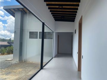 Casa de 310 m2 3 habit. unidad Monte sereno en el Retiro