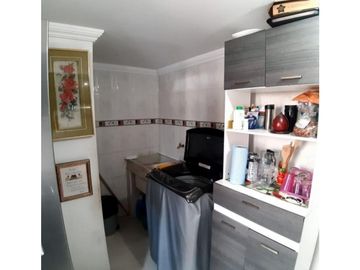 SE VENDE APARTAMENTO REMODELADO EN EL PRADO