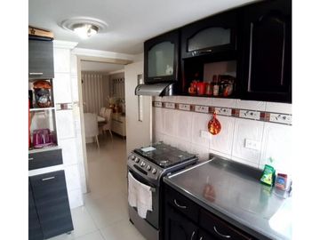 SE VENDE APARTAMENTO REMODELADO EN EL PRADO