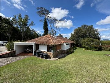 Vendo casa campestre colonial en parcelacion