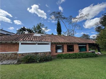 Vendo casa campestre colonial en parcelacion