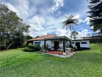 Vendo casa campestre colonial en parcelacion