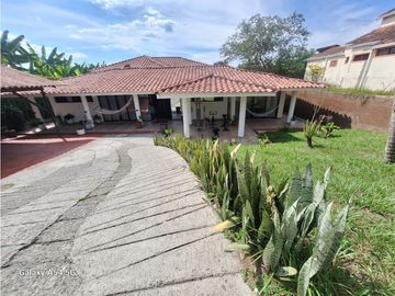 Venta Chalet Sector vía Tebaida Quindio COD: 8161718