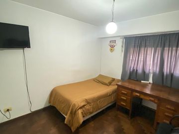 Venta Departamento 3 Dormitorios  Con Balcon Al Frente - Centro Rosario