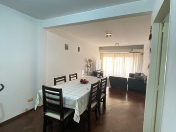 Venta Departamento 3 Dormitorios  Con Balcon Al Frente - Centro Rosario