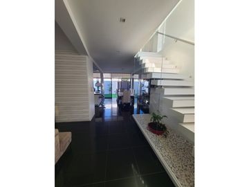 Casa en venta Urbanizacion Altos de Manta Beach.
