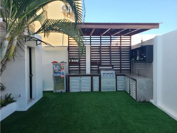 Casa en venta Urbanizacion Altos de Manta Beach.