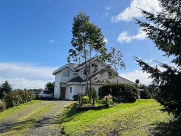 Casa en Venta en Parque Ivian 2