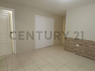 Venta Departamento en Condominio de Lomas de Urdesa