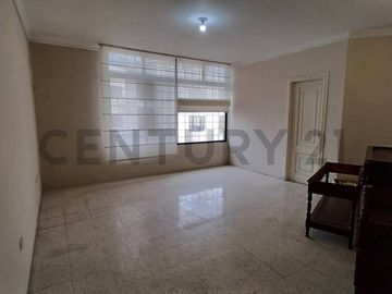 Venta Departamento en Condominio de Lomas de Urdesa