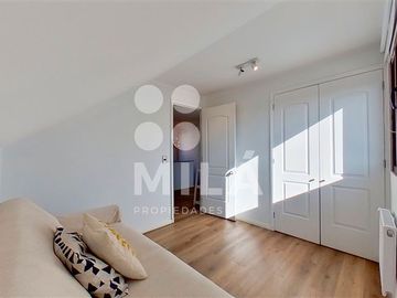 Casa en Venta en Condominio Portezuelo, agradables espacios exteriores, impecable!