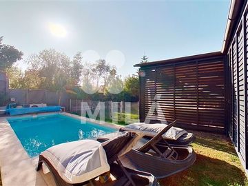 Casa en Venta en Condominio Portezuelo, agradables espacios exteriores, impecable!