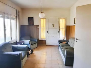 VENTA - Casa 2 dormitorios - Centro, Funes