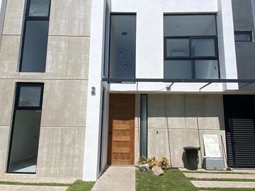 CASA EN VENTA EN B NAYAR