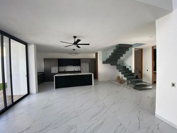 CASA EN VENTA EN B NAYAR