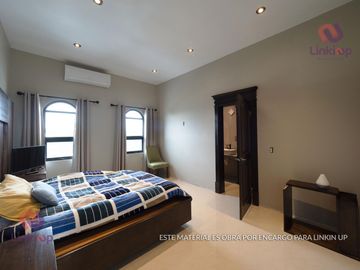 Casa con acabados de lujo alberca en Portal del Norte General Zuazua NL