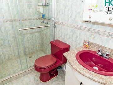 VENTA DE CASA - 4 DORMITORIOS - SECTOR PUERTAS DEL SOL