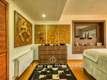 Hermosa y remodelada casa con excelente conectividad en sector privilegiado de Las Condes