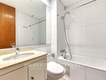 Amplio Duplex con jardín y excelente conectividad, San Carlos de Apoquindo.