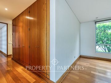 Amplio Duplex con jardín y excelente conectividad, San Carlos de Apoquindo.