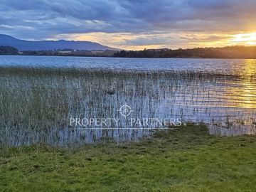 Espectacular terreno de 1 ha orilla de lago Panguipulli