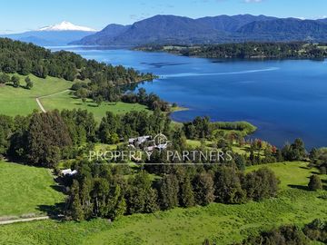 Espectacular terreno de 1 ha orilla de lago Panguipulli