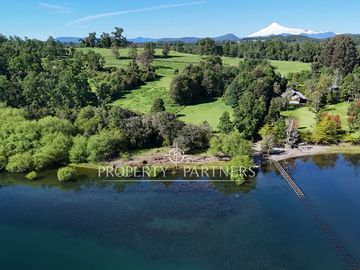 Espectacular terreno de 1 ha orilla de lago Panguipulli