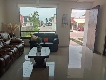 Venta Casa Fracc san jerónimo junto al nuevo HEB Corregidora