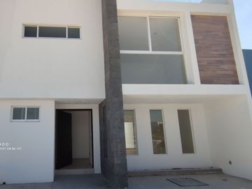 Venta de Casa  con Roof garden en Cañadas del arroyo