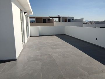 Venta de Casa  con Roof garden en Cañadas del arroyo