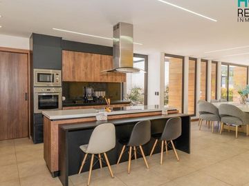 DE VENTA HERMOSA CASA LUJOSA EN CHAULLABAMBA CUENCA