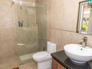 DE VENTA HERMOSA CASA LUJOSA EN CHAULLABAMBA CUENCA