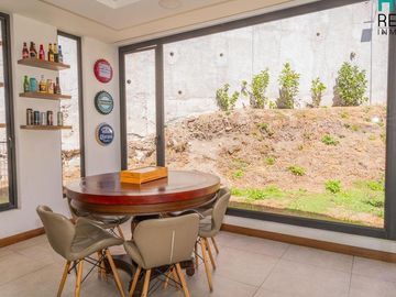 DE VENTA HERMOSA CASA LUJOSA EN CHAULLABAMBA CUENCA