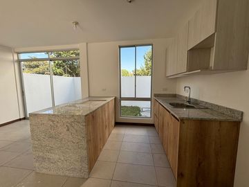 CASA 3 DORMITORIOS - TUMBACO - POR ESTRENAR - CREDITO VIP