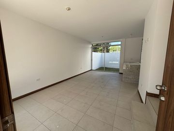 CASA 3 DORMITORIOS - TUMBACO - POR ESTRENAR - CREDITO VIP