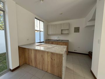 CASA 3 DORMITORIOS - TUMBACO - POR ESTRENAR - CREDITO VIP