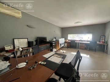 Casa en venta en uno de los Barrios Centrales en Abril C.C, Guillermo Hudson, Berazategui - Apto Credito