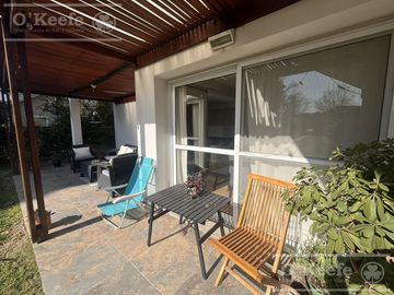 Casa en venta en uno de los Barrios Centrales en Abril C.C, Guillermo Hudson, Berazategui - Apto Credito