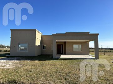 LA ENRIQUETA VENTA CASA EN BARRIO CERRADO