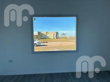 LA ENRIQUETA VENTA CASA EN BARRIO CERRADO