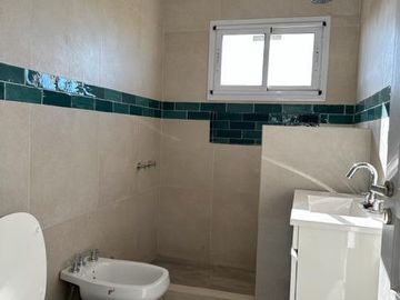 LA ENRIQUETA VENTA CASA EN BARRIO CERRADO