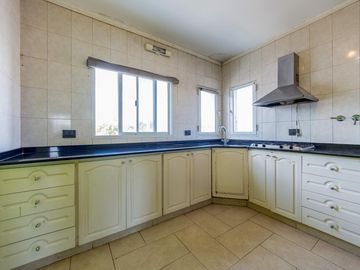 VENTA/PERMUTA- Departamento de 3 dormitorios - Arroyito, Rosario