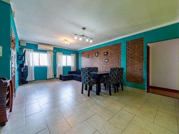 VENTA/PERMUTA- Departamento de 3 dormitorios - Arroyito, Rosario