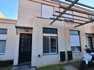 Dúplex 2 dormitorios - La República 8000  - Fisherton | Venta