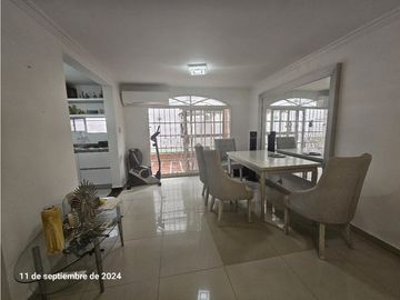 CASA EN VENTA EN MIRAMAR