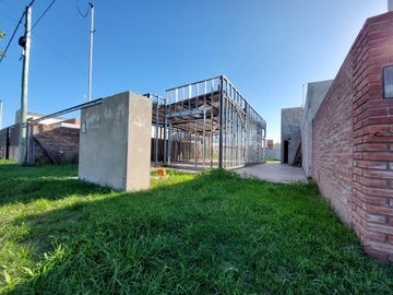 Casa a terminar de dos dormitorios en venta Lomas de Alicia, Granadero Baigorria