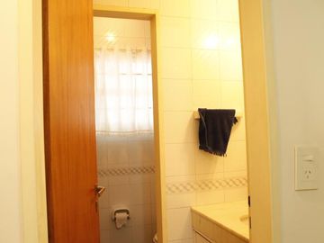 Venta Casa  8 ambientes en Coghlan | jardin | cochera